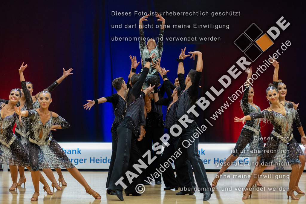 20230115-00072 | Hier finden Sie Tanz Bilder vom Latein und Standard Formationen tanzen. Sportbilder vom Tanzsport. Schöne Fotos und von Weltmeisterschaft, Europameisterschaft, Bundesliga, Regionalliga, Oberliga und Landesliga sowie von GOC Stuttgart, DanceComp, WM Bremen