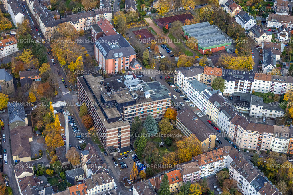 Hagen251101350 | Luftbild, Kath. Krankenhaus Hagen gGmbH St.-Josefs-Hospital, Sekundarschule Altenhagen, DJK Schwarz-Gelb Hagen 1920 - UniHoc Sportanlage, Altenhagen, Hagen, Ruhrgebiet, Nordrhein-Westfalen, Deutschland