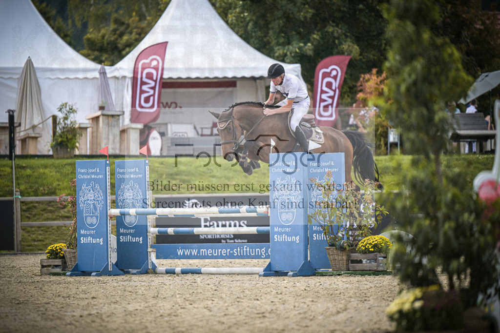 DOS_6629 | Entdecke hochwertige Reitturnierfotos von Foto Oger. Professionell, emotional und authentisch – jetzt Lieblingsmomente im Shop bestellen.Deutschlandweite Turnierfotografie. - Realisiert mit Pictrs.com