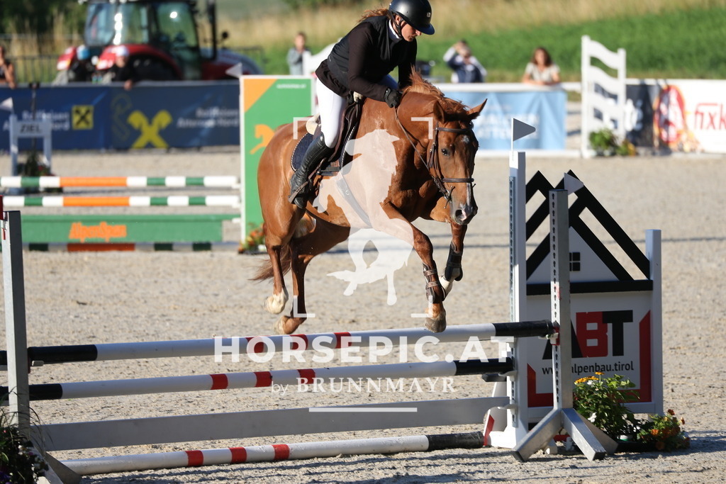 PP012851 | Willkommen bei Brunnmayr - Design & Fotografie – Ihrem Spezialisten für Reitturniere und Pferdeveranstaltungen in Oberösterreich, Salzburg und Bayern! Seit über 17 Jahren sind wir leidenschaftlich dabei.