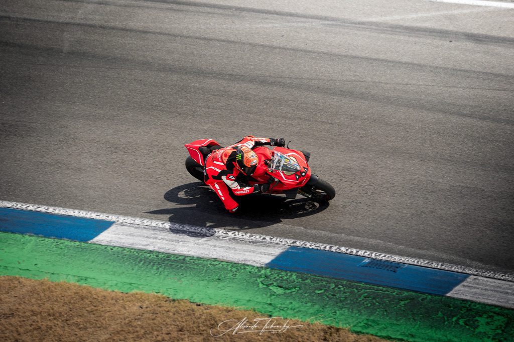 Ducati Trackday Hockenheimring 2026 | Entdecken Sie die faszinierende Welt von Alexander Tschuncky Arts: Kreative Fotografie, atemberaubende Automobilkunst und hochwertiger Bilderdruck. Lassen Sie sich inspirieren! - Realisiert mit Pictrs.com