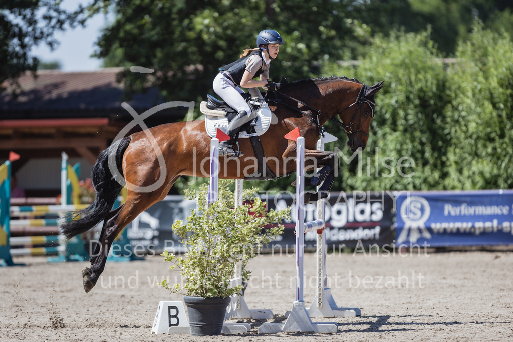 230610_Mühlen_A-Spr2-720 | Deine schönsten Turniermomente als professionelle Fotos! Entdecke hochwertige Pferdesport-Fotografie im Online-Shop. Jetzt Fotos finden & bestellen!