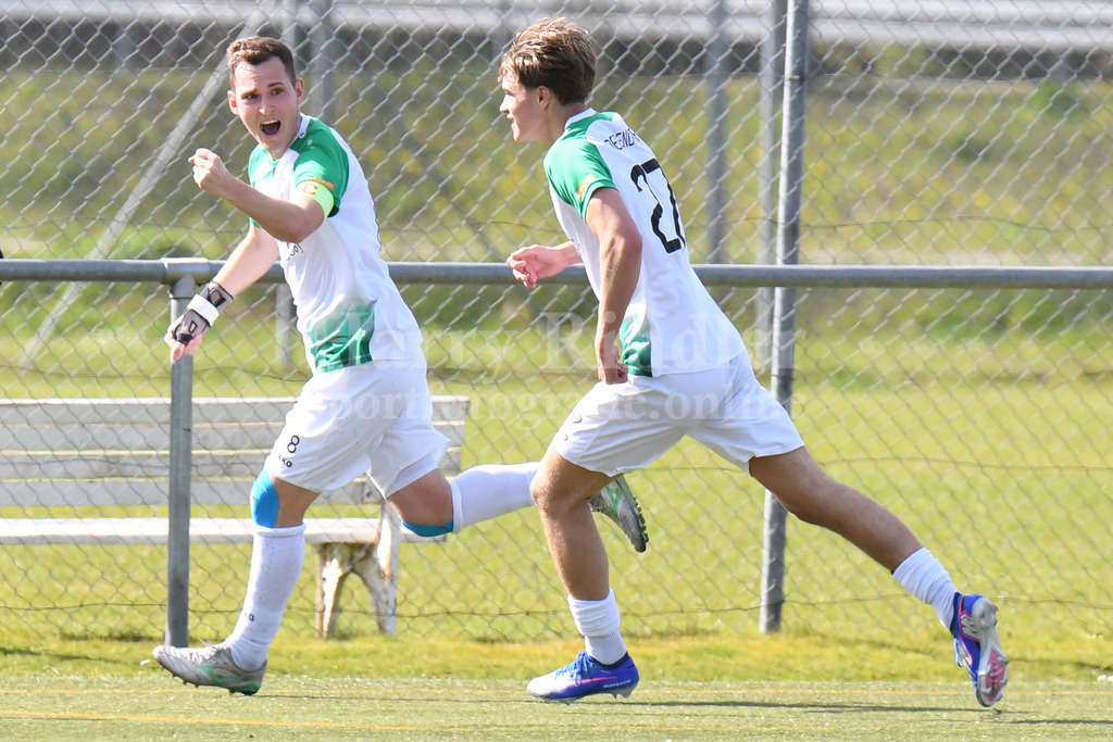 SpVgg GW Deggendorf : SV Hofkirchen | Torjubel Matthias Schaefer (SpVgg GW Deggendorf #18) und Felix Rem (SpVgg GW Deggendorf #27) - Realisiert mit Pictrs.com