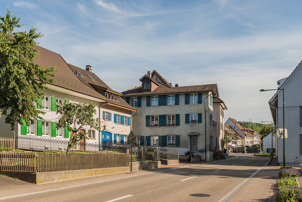 Hauptstrasse | in Bubendorf, Baselland, Schweiz. - Realisiert mit Pictrs.com