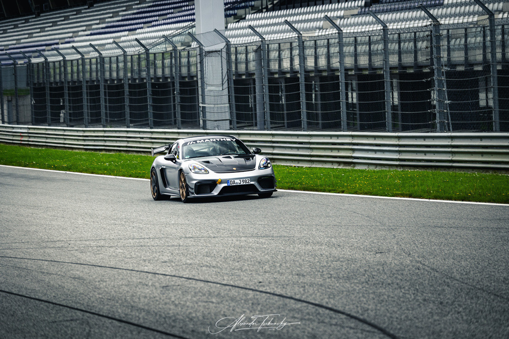 R6PZ0886 _Alexander Tschuncky | Entdecken Sie die faszinierende Welt von Alexander Tschuncky Arts: Kreative Fotografie, atemberaubende Automobilkunst und hochwertiger Bilderdruck. Lassen Sie sich inspirieren! - Realisiert mit Pictrs.com