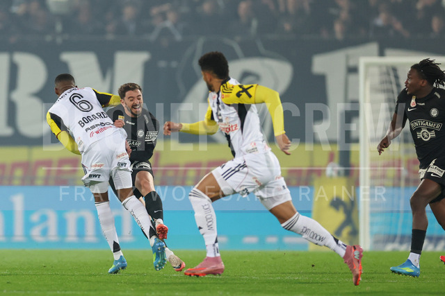 SK Puntigamer Sturm Graz vs LASK – Championship Group    | Graz, Austria, 22.Apr.26 - SOCCER - ADMIRAL Bundesliga, SK Puntigamer Sturm Graz vs LASK. The image shows Melayro Bogarde (LASK) and Otar Kiteishvili (STU).      