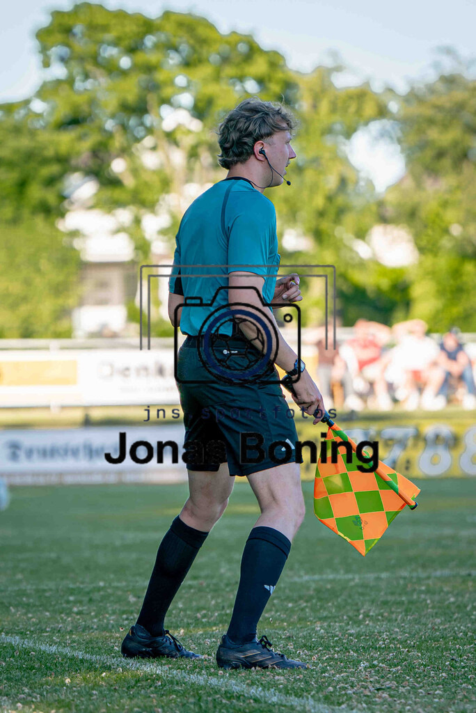 Fußball I Herren I Saison 2025-2026 I Bezirksliga Weser-Ems 4 I 20. Spieltag I TuS Lutten - VfL Oythe I 17569 | jns.sportfotos - Realisiert mit Pictrs.com