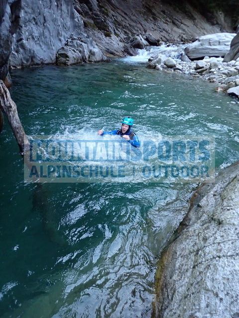 P7240065 | Bestelle die Bilder deines Berg- oder Wasser-Abenteuers mit Mountain Sports bequem von zu Hause aus direkt über unseren Online Fotoshop von pictrs.com. - Realisiert mit Pictrs.com