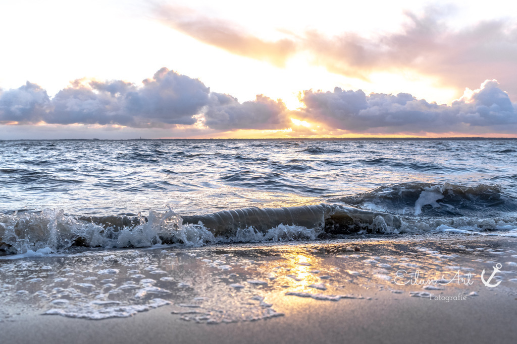 EAF_0813 | Eilun-Art-Fotografie Levke Martens, ihre Fotografin für Immobilien- und Landschaftsfotografie auf Föhr, Föhrer Motive als Poster, Leinwand, hinter Acrylglas oder stelle dir deinen eigenen Monatskalender zusammen, mit nur einem Klick