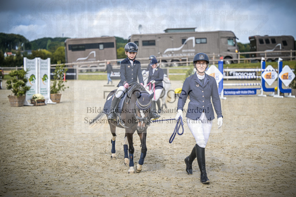 DOS_0025 | Entdecke hochwertige Reitturnierfotos von Foto Oger. Professionell, emotional und authentisch – jetzt Lieblingsmomente im Shop bestellen.Deutschlandweite Turnierfotografie. - Realisiert mit Pictrs.com