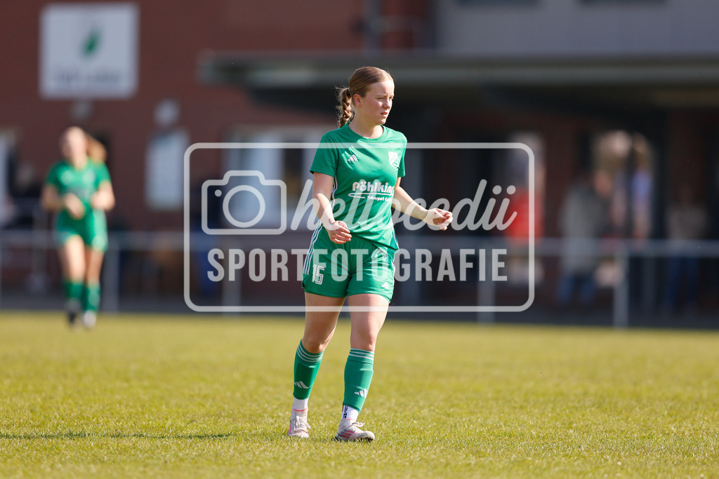 Fußball I Frauen I Saison 2025-2026 I Oberliga Niedersachsen I 17. Spieltag I TuS Lutten - BW Hollage-44 | realhellocedii - Realisiert mit Pictrs.com