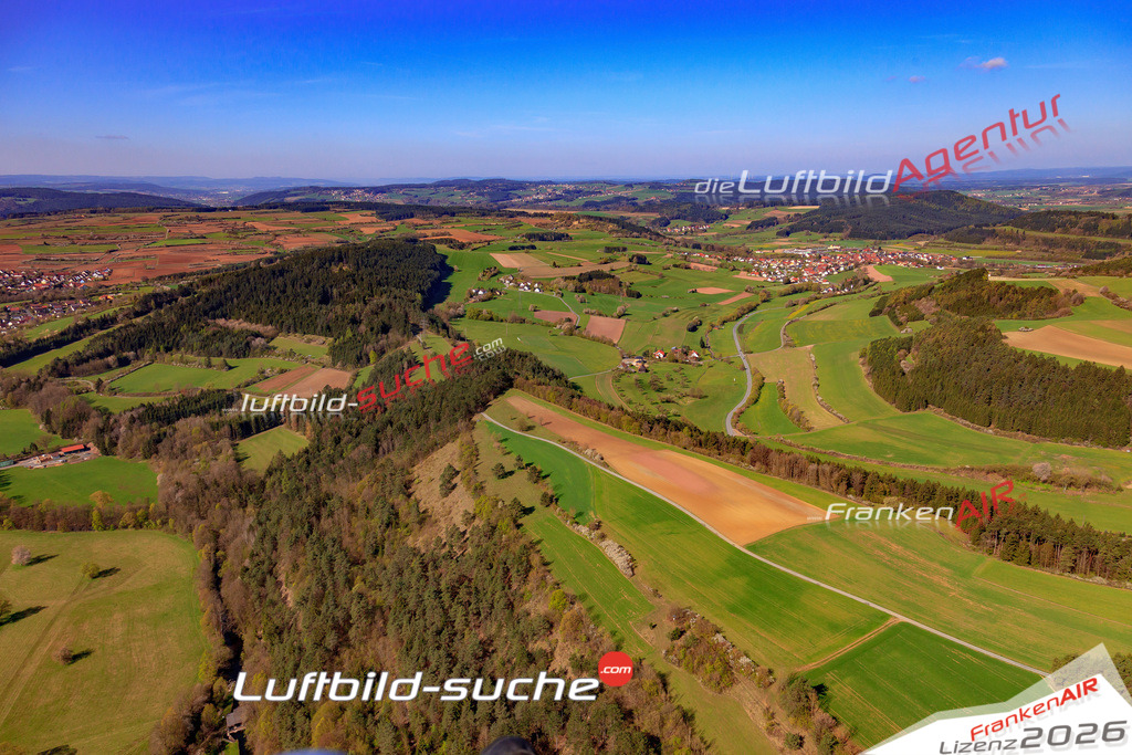 Die Luftaufnahme der Stadt Marktrodach wurde 2017 vom Flugzeug heraus erstellt ( keine Drohne )- hohe Auflösung für beste Qualität