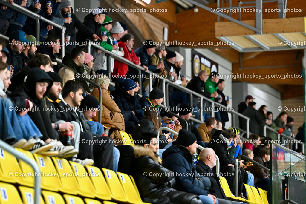 EC Kellerberg vs. EC Arnoldstein | Besucher Stadthalle Villach, EC Kellerberg vs. EC Arnoldstein, EC Kellerberg vs. EC Arnoldstein am 03.02.2025 in Villach (Stadthalle Villach), Austria, (Photo by Bernd Stefan)