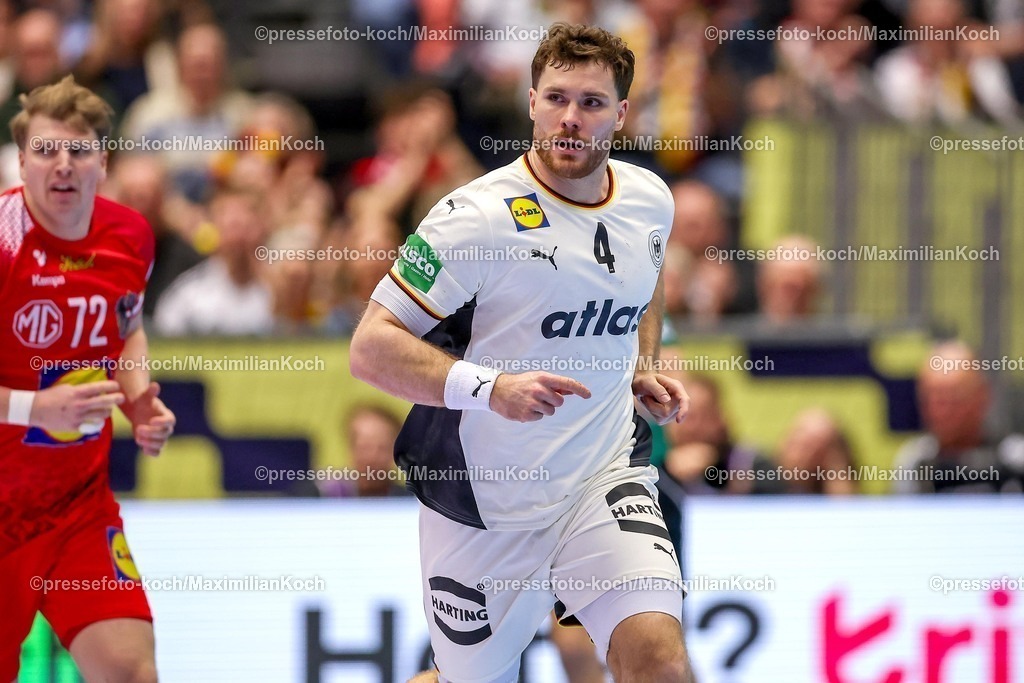 EHF15012602137 | 15.01.2026, Handball, Men's EHF EURO 2026, Deutschland - Österreich, Jyske Bank Boxen in Herning, Dänemark, Preliminary Round:  Johannes Golla (Germany #04) 