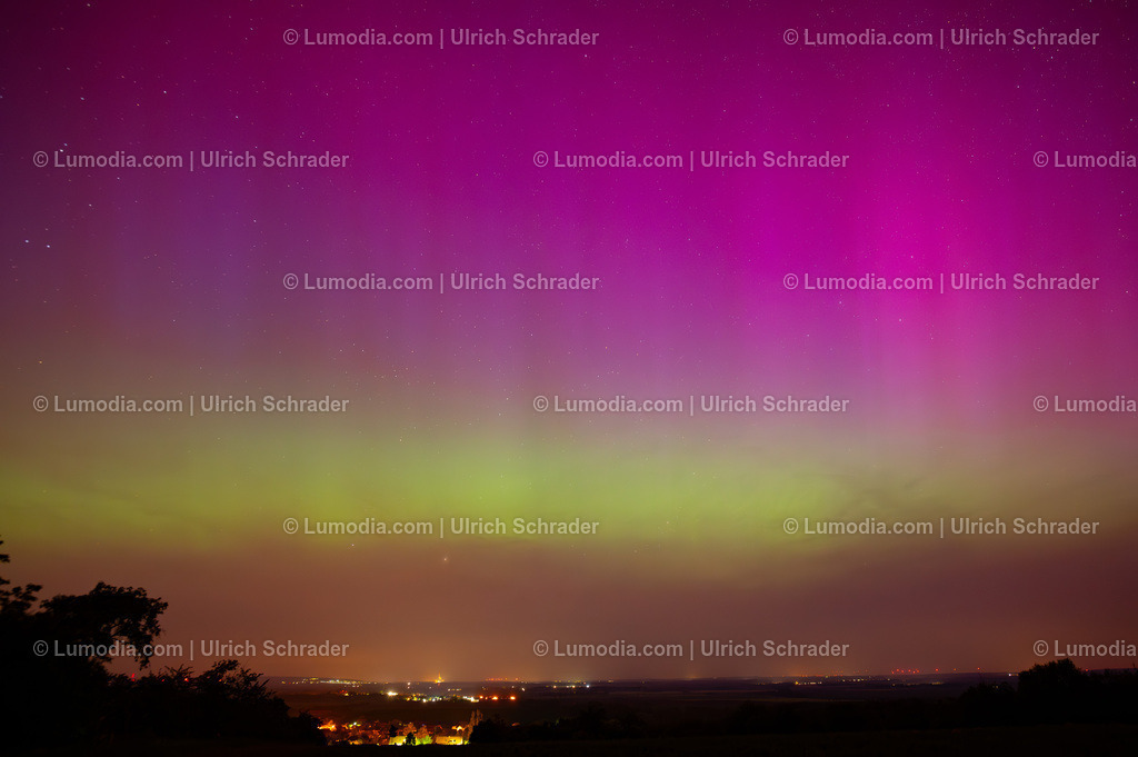 10049-13219 - Polarlicht am Huy | Stockfoto und Bilderpool mit Bildmaterial aus Deutschland, dem Harz, Halberstadt, Quedlinburg, Wernigerode und weltweit. Qualitativ hochwertige und professionelle Fotos anschauen und kaufen. - Realisiert mit Pictrs.com