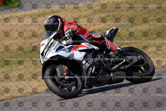 26bt04-2210 | markuskiefer.com - Realisiert mit Pictrs.com