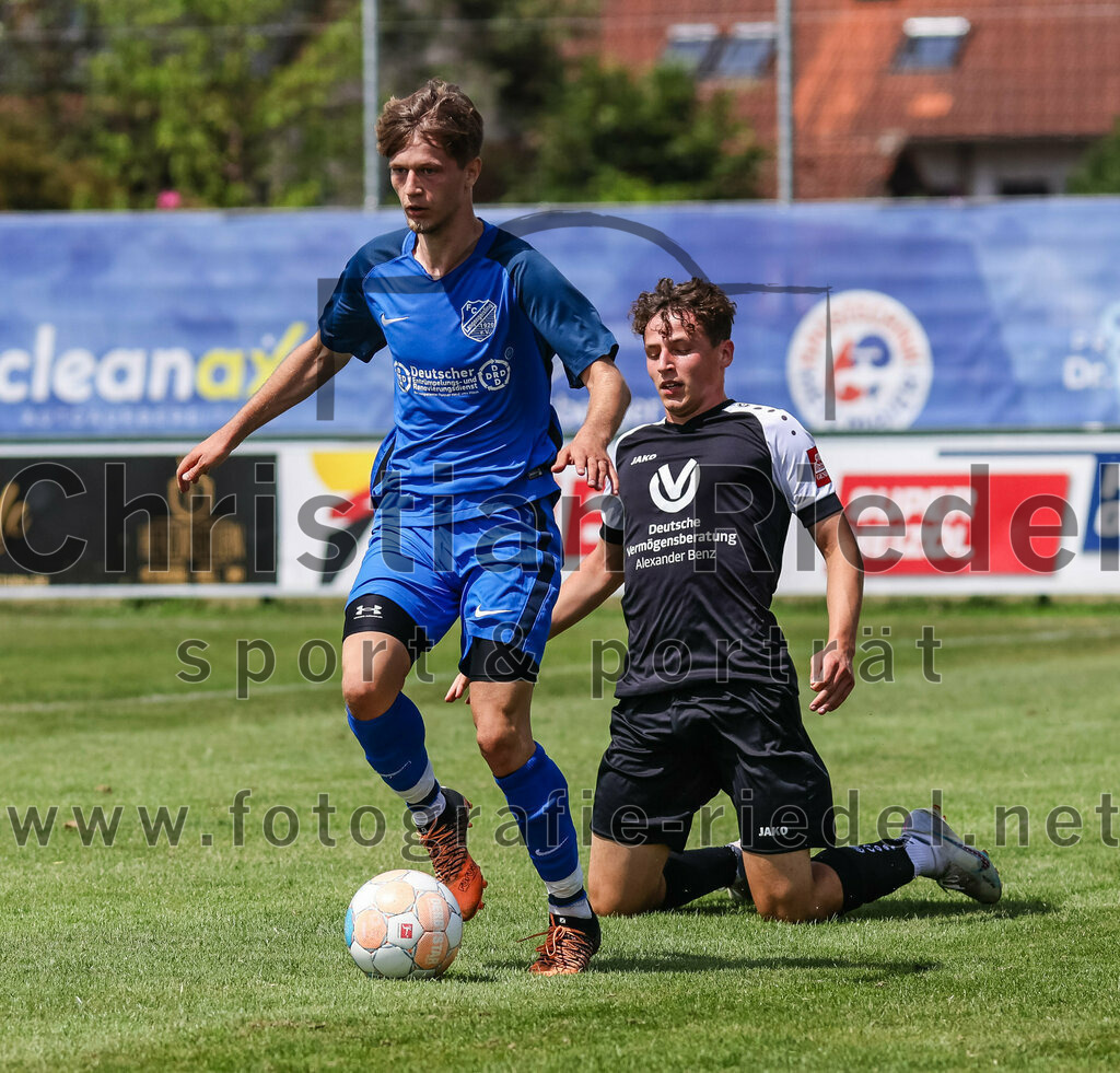 2023-07-22_089_FC_Langengeisling_gegen_VfB_Eichstaett_II | Erding, Deutschland, 22.07.2023:
Fußball, Bezirksliga Oberbayern Ost 2023 / 2024, Testspiel, FC Langengeisling gegen VfB Eichstätt II, Endergebnis: 3:2

Demirhan Saylan (VFB Eichstätt, #16), Samuel Schmid (VFB Eichstätt, #27)

Foto: Christian Riedel / fotografie-riedel.net