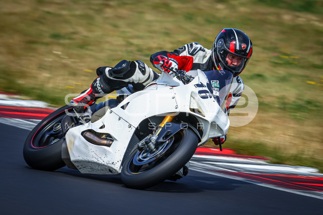 0016-260804MM-016_16 | Deine Full-Service-Agentur für ✔️Videoproduktionen und ✔️Motorsportfotografie Jetzt Angebot anfragen!
