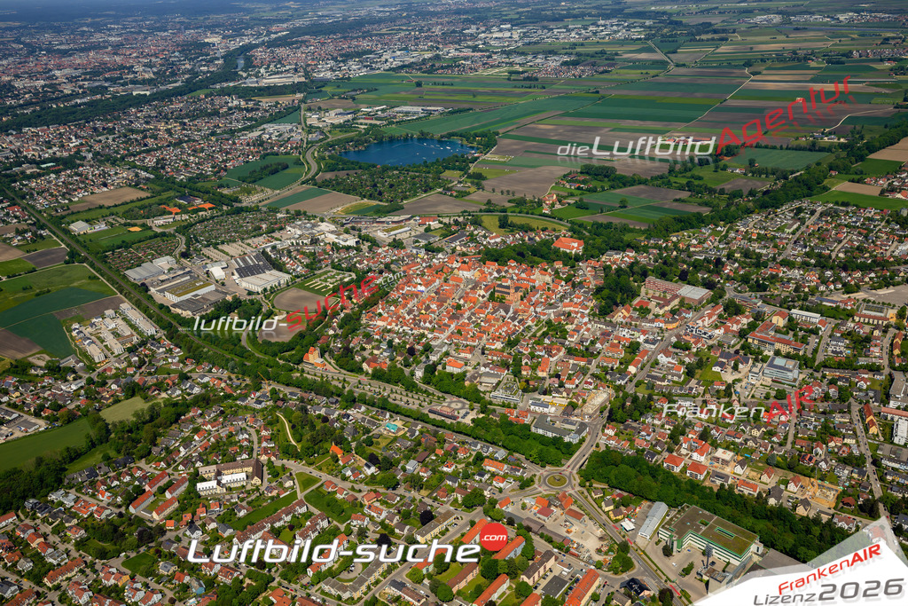Das Luftbild zeigt  Friedberg - Die Luftaufnahme wurde 2023 vom UL-Flugzeug aus erstellt ( keine Drohne ) - Hochauflösende Luftaufnahme - Für grossformatige Ausdrucke geeignet. Die Geschenkidee !Mit Lizenz und Bildrechte bestellbar