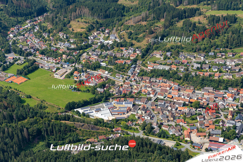 Das Luftbild der Stadt Steinwiesen wurde 2021 vom Flugzeug heraus erstellt (keine Drohne) Aufnahmehöhe ca.450 Meter- hohe Bildauflösung und Druck-Qualität garantiert!