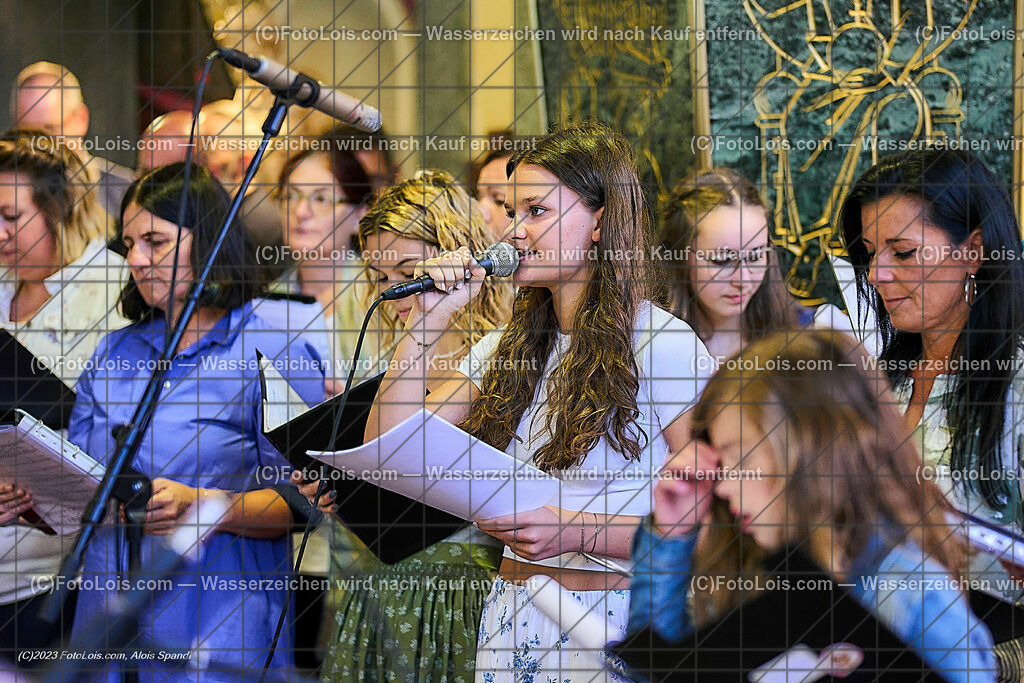 ALP2613_Pfarrfirmung Wieselburg_Chor-Musik | (C)FotoLois.com, Alois Spandl, Pfarrfirmung in Wieselburg mit Firmspender Eduard Gruber (ehemaliger Generalvikar der Diözese St. Pölten), Sa 3. Juni 2023.