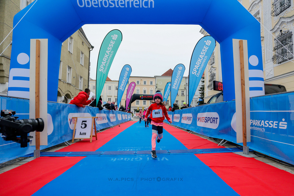 AW_20231231awmac-13 | WELS, 31.12.2023, Sparkasse Silvesterlauf Wels 2023 , Image shows: Photo: WAPICS / Andreas Willdoner