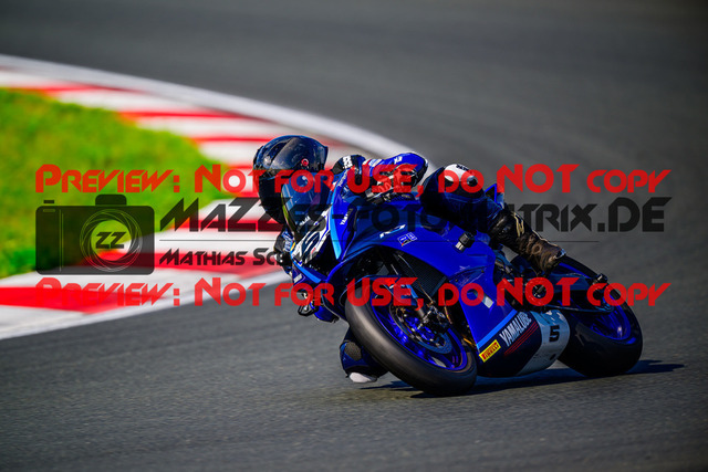 MaZZes_FotoMatrix_240601_6007705_3031 | R7