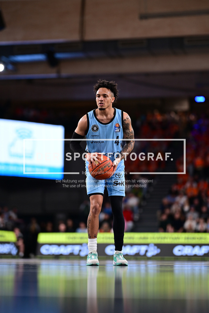 Basketball I Herren I Saison 2024-2025 I BBL I 25. Spieltag I Veolia Towers Hamburg - SC Rasta Vechta I 29047 | Der Sportfotograf. - Realisiert mit Pictrs.com
