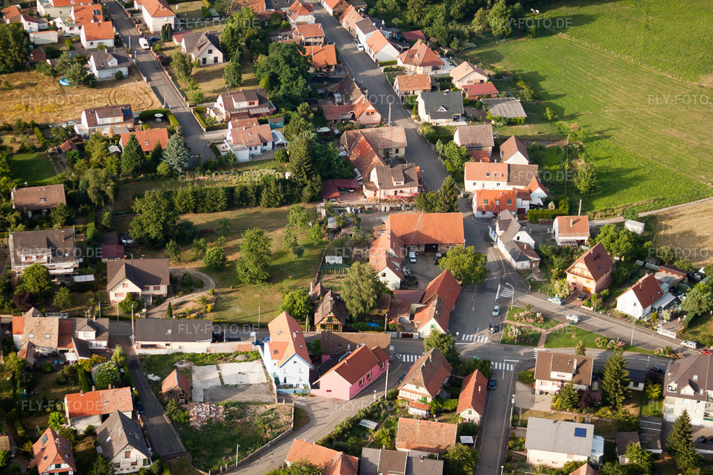 Luftbild: Ortsansicht in Bischwiller im Bundesland Bas-Rhin in Frankreich. Foto: IMG_30390.jpg vom 09.07.2010 durch Werner Riehm/FLY-FOTO.de
