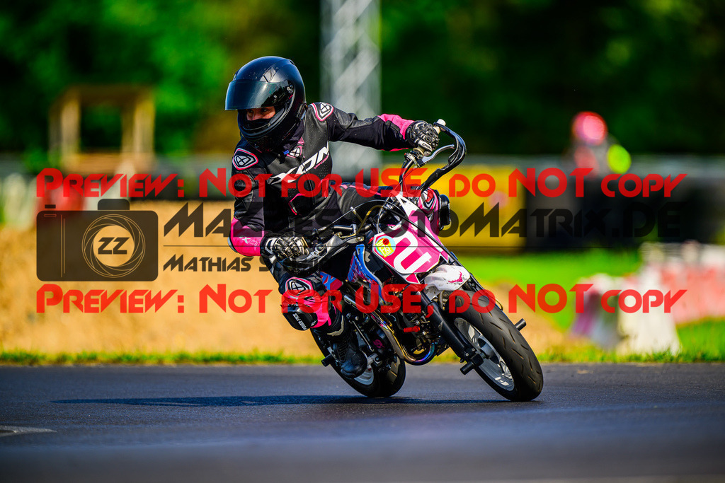 MaZZes_FotoMatrix_240806_6007705_1409 | Fotograf Mathias Schmid
Sportfotograf,
Eventfotograf,
Hochzeitsfotograf,
Portraitfotograf