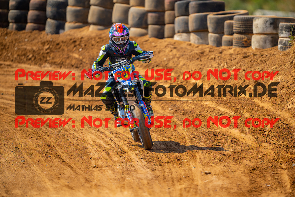 MaZZes-Fotomatrix-20260815-605229 | ROOKIES