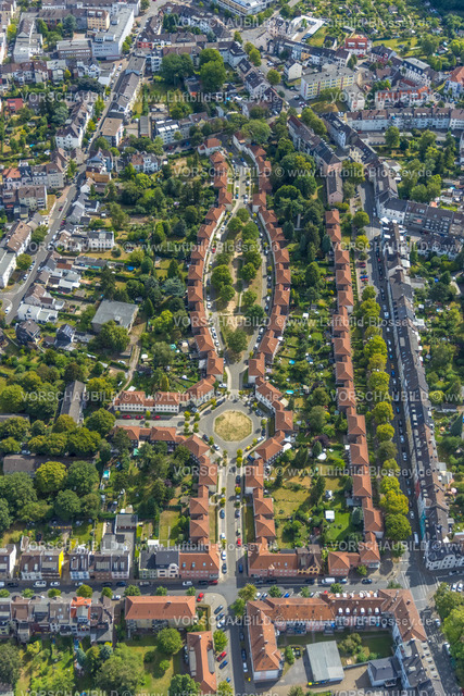 Muelheim220802264 | Luftbild, Salierstraße, rote Dächer und Spielplatz, Broich, Mülheim an der Ruhr, Ruhrgebiet, Nordrhein-Westfalen, Deutschland