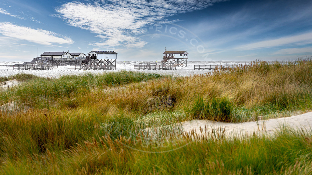 Pfahlbauten bei Sturmflut | Strandbar 54 bei Sturmflut