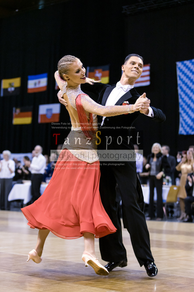 20241102_DM_HGR_Std_16395 | Tanzsportbilder, Standardtanz, Lateintanz, WDSF, DTV, LTVB, dancecomp, goc, hessen tanzt, blaues band der spree, walzer, tango, wiener walzer, slowfox, quickstepp, samba, rumba, cha-cha-cha, paso doble. jive, hd-kroft photography, turniertanzsport
