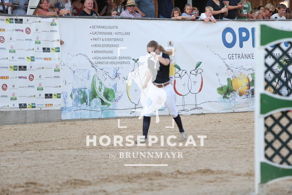 DL2Q6764 | Willkommen bei Brunnmayr - Design & Fotografie – Ihrem Spezialisten für Reitturniere und Pferdeveranstaltungen in Oberösterreich, Salzburg und Bayern! Seit über 17 Jahren sind wir leidenschaftlich dabei.