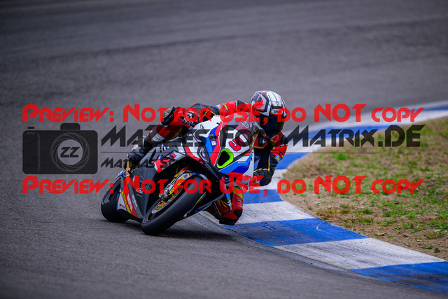 MaZZes_Fotomatrix_20250421_6007705_7473 | WEISS