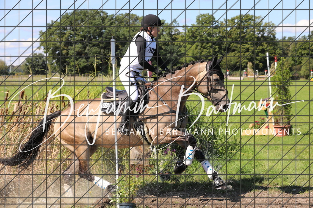 AZ2A0147 | Benjamin Bartmann Photomoments