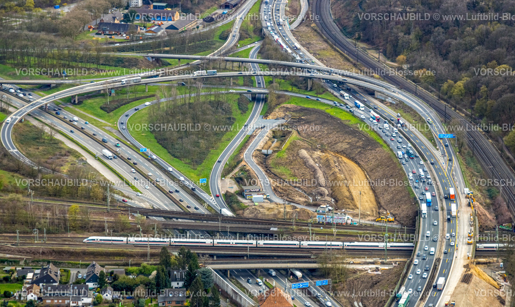 Duisburg230301962 | Luftbild, Autobahnkreuz Kaiserberg, Verkehrsstau, Baustelle Regenrückhaltebecken, Duissern, Duisburg, Ruhrgebiet, Nordrhein-Westfalen, Deutschland