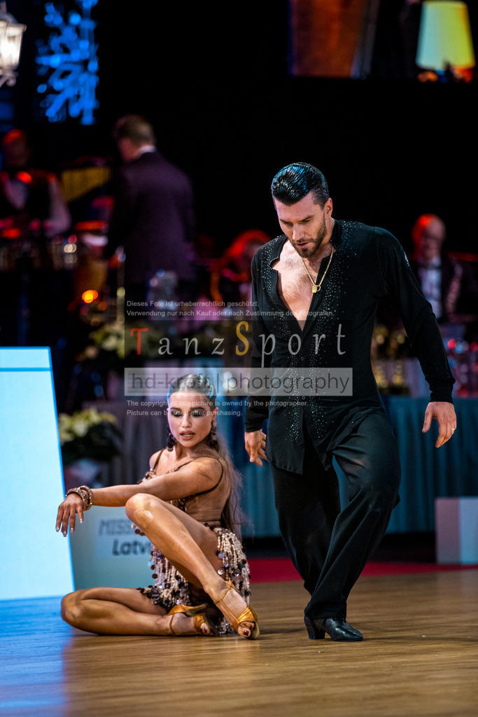 20251213_Baltic-GP_2423-2 | Tanzsportbilder, Standardtanz, Lateintanz, WDSF, DTV, LTVB, dancecomp, goc, hessen tanzt, blaues band der spree, walzer, tango, wiener walzer, slowfox, quickstepp, samba, rumba, cha-cha-cha, paso doble. jive, hd-kroft photography, turniertanzsport