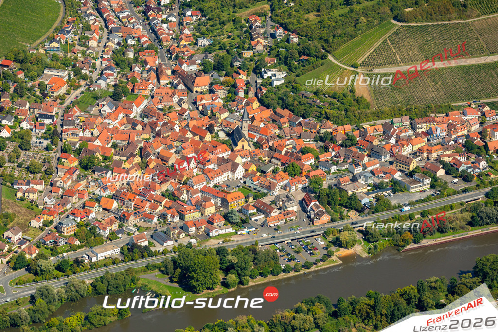 Das Luftbild zeigt : Main Ufer Randersacker - Die Luftaufnahme wurde 2023 vom UL-Flugzeug aus erstellt ( keine Drohne ) - Hochauflösende Luftaufnahme - Für grossformatige Ausdrucke geeignet. Die Geschenkidee !Mit Lizenz und Bildrechte bestellbar