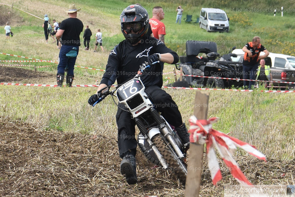 DSC_0223 (2) | Sportfotografie , Motorsport, Motoross, Reitsport, Mointainbike, Enduro,
Landschaft , Outdoor, Eventfotografie, Landschaft, Bilder online bestellen - Realisiert mit Pictrs.com