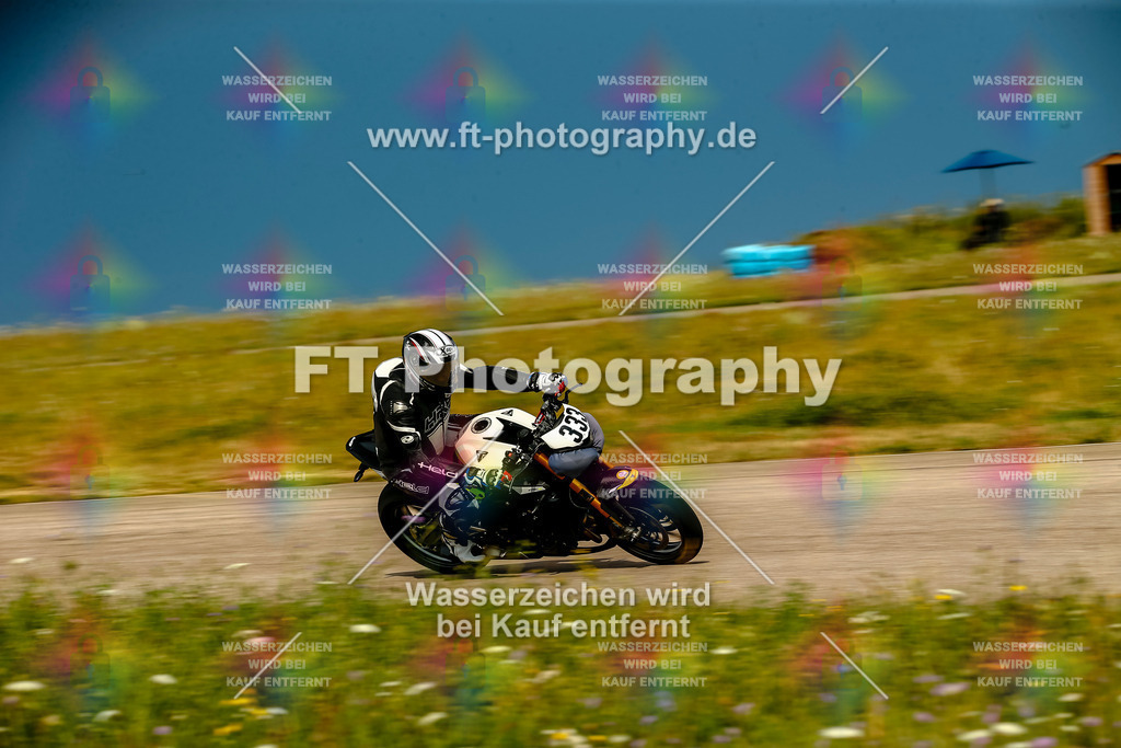 Chambley Juli-0633 | Hier findet Ihr Bilder von Touristenfahrten auf der Nürburgring Nordschleife oder von anderen Veranstaltungen die ich besucht habe. Viel Spass beim Durch Schauen 