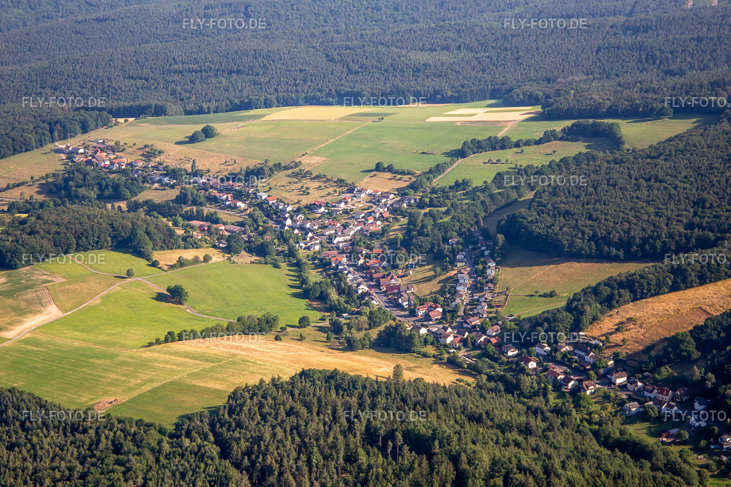 Ortsansicht | Luftbild: Ortsansicht im Ortsteil Kimbach in Bad König im Bundesland Hessen in Deutschland. Foto: IMG_137086.jpg vom 24.06.2023 durch ©2025 Werner Riehm fly-foto.de/copyright - Realisiert mit Pictrs.com