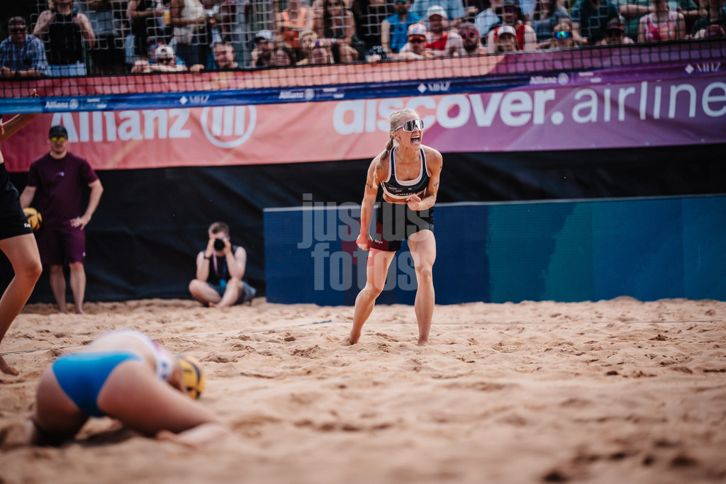 Beachvolleyball | Frauen | Allianz German Beach Tour 2025 | Tourstop München | 12.07.2025 | Paula Schürholz jubelt