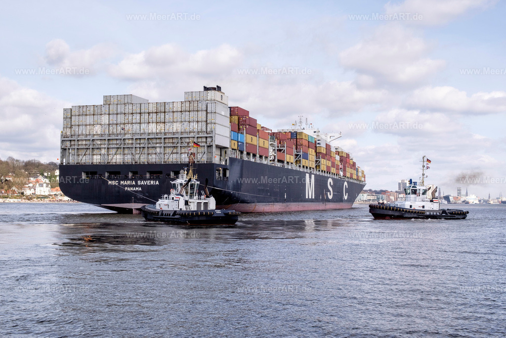 "MSC MARIA SAVERIA" - Hamburg | Das Containerschiff "MSC MARIA SAVERIA" (IMO 9467421) läuft am 25.03.2017 um 15:34 Uhr in den Hamburger Hafen ein.Technische Daten:IMO:  9467421Schiffstyp: ContainerschiffBaujahr: 2011BRZ: 140096Tragfähigkeit: 142500 tContainer: 13000 TEULänge: 366,00 mBreite: 48,40 mTiefgang: 15,50 mLeistung: 72240 kWGeschwindigkeit: 24,00 knFlagge: Panama - Realisiert mit Pictrs.com