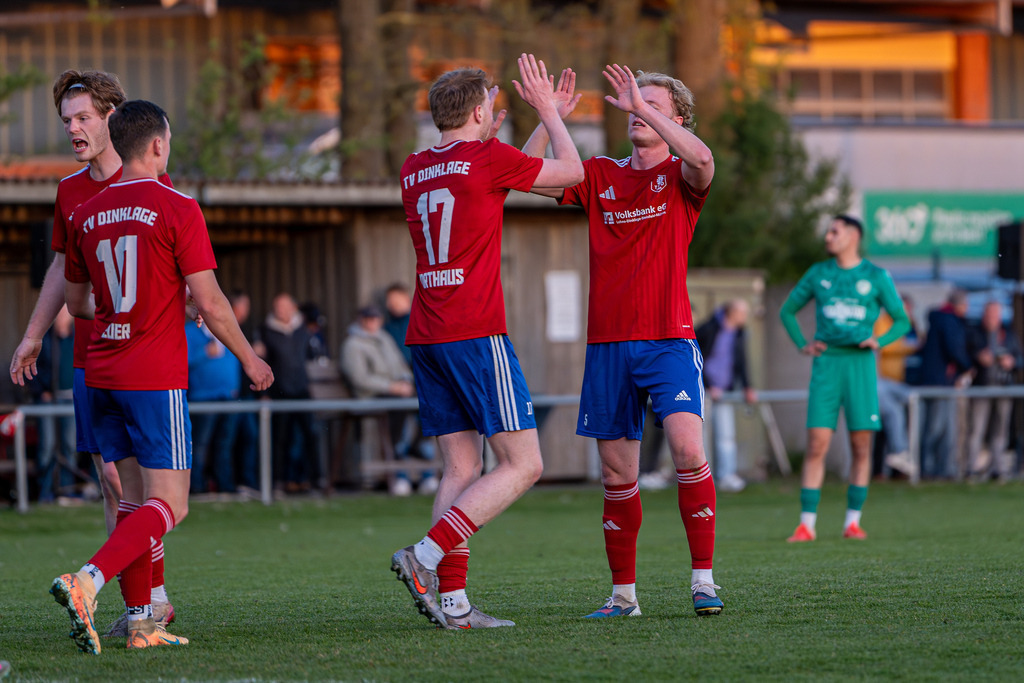 Fußball I Herren I Saison 2025-2026 I Landesliga Weser-Ems I 17. Spieltag I TV Dinklage - VfR Voxtrup I 12615 | jns.sportfotos - Realisiert mit Pictrs.com