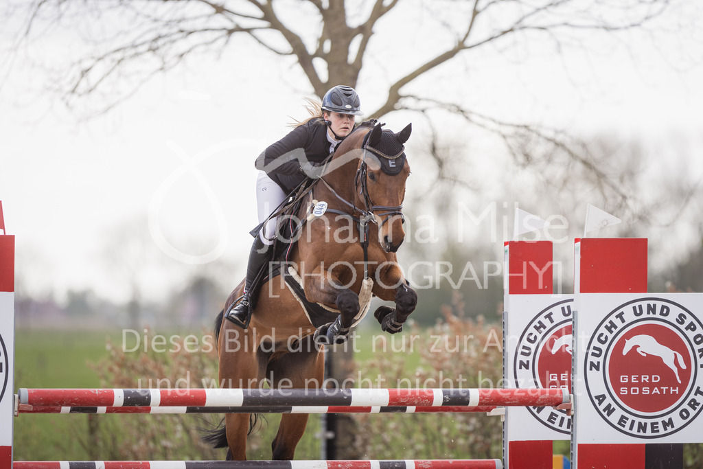 230425_HofSosath_SprPf-M-514 | Deine schönsten Turniermomente als professionelle Fotos! Entdecke hochwertige Pferdesport-Fotografie im Online-Shop. Jetzt Fotos finden & bestellen!