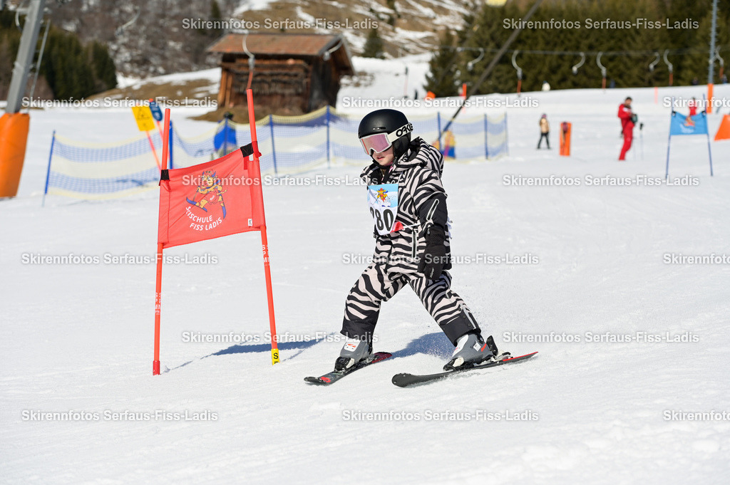 SRF_27.02.2026_421 | Skirennfotos,Serfaus,Fiss,Ladis,Kinderskirennen,Winter,Tirol,Oberland,skirace,SFL,feelfree,weil wir's genießen,ski,Ski,skifahren,Sonnenplateau, - Realisiert mit Pictrs.com