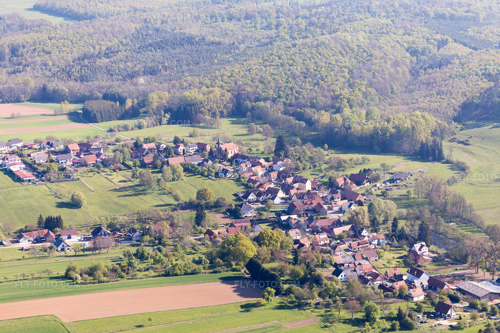 Aerial view: View of the town in Forstheim in the state Bas-Rhin, France.Photo: IMG_099387.jpg taken on 04/30/2017 by Werner Riehm/FLY-FOTO.comResolution of the original: 5268 x 3512 px