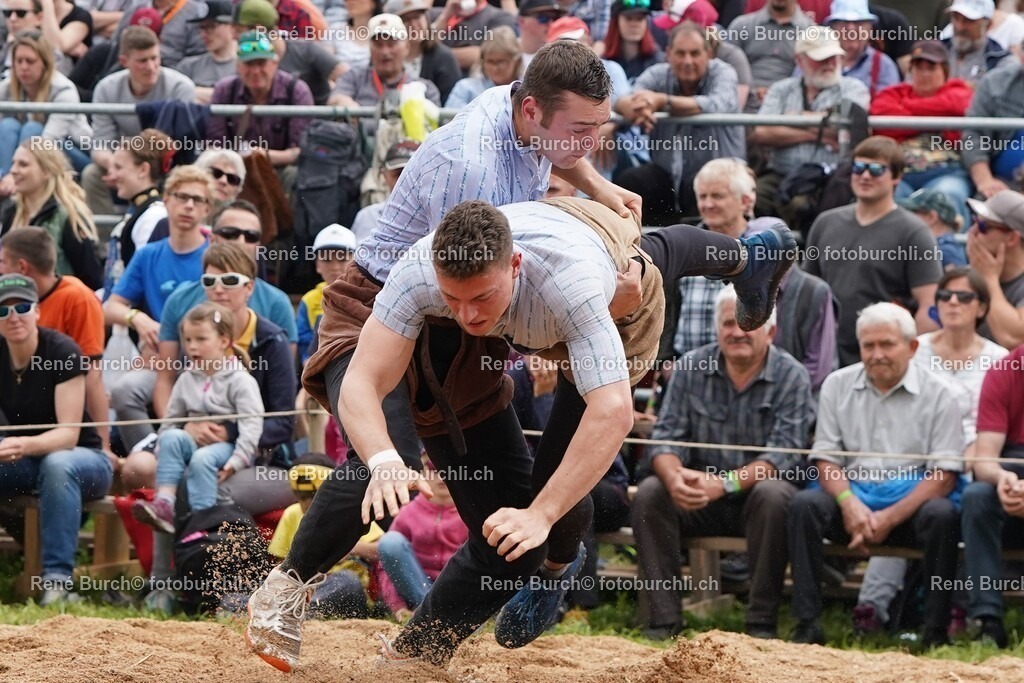 50 | René Burch leidenschaftlicher Fotograf aus Kerns in Obwalden.  Hier finden sie Sport, Landschaft und Natur Fotografie.
 - Realisiert mit Pictrs.com